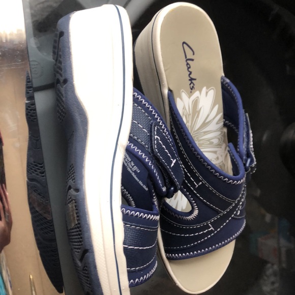 New women’s Clark’s sandals 7 - Picture 4 of 7